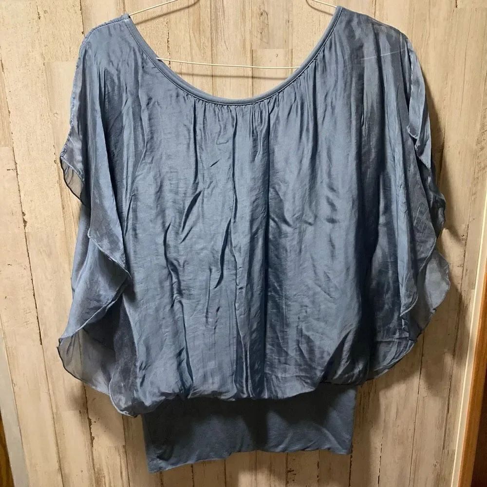 Blouse by M Short flowing sleeves size medium